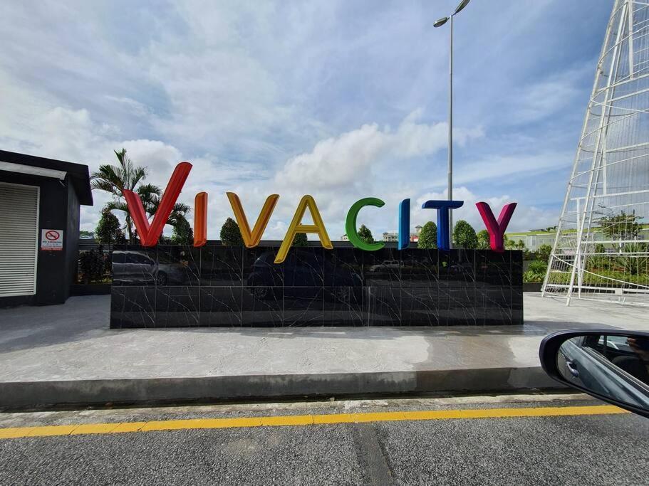 Lovely Jazz 1 3Bedrooms With 2 Card Lv9 Kuching Exterior foto