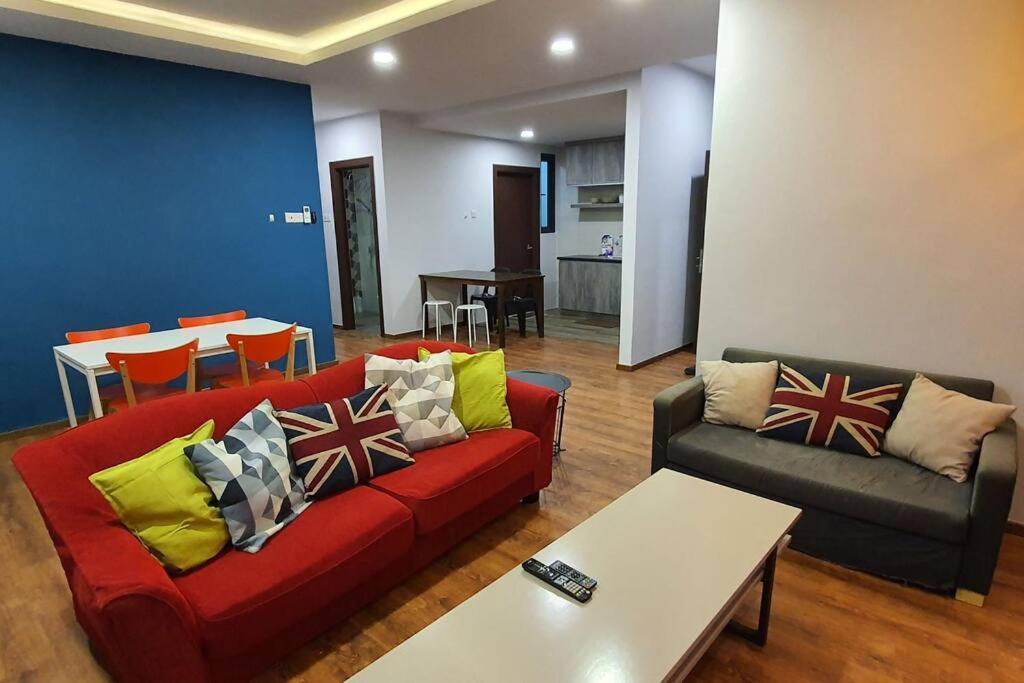 Lovely Jazz 1 3Bedrooms With 2 Card Lv9 Kuching Exterior foto